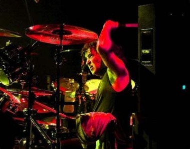 Simon Wright drummer live