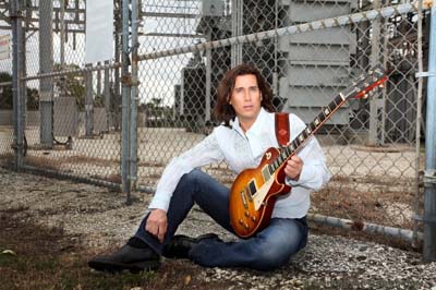 Jeff Young outside gibson photo