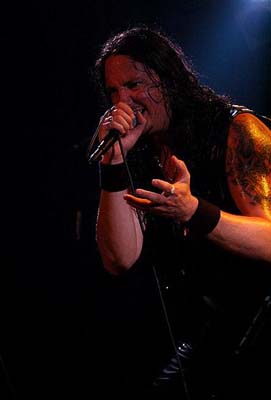 Ronny Munroe singing live on stage