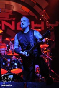 Jeff Dunn mantas guitarist