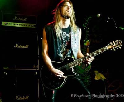 Kaleb Duck Helix guitarist