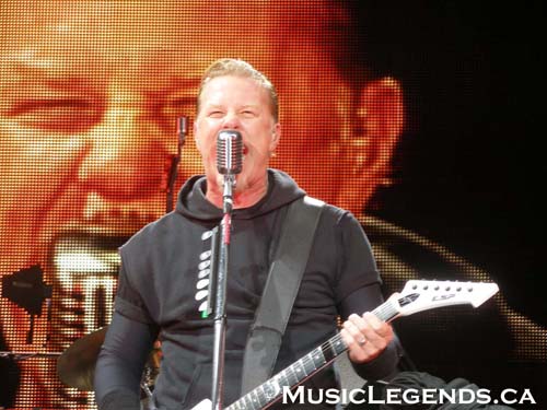Metallica Halifax James Hetfield singing