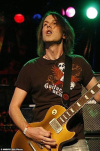 Rowan Robertson gibson guitar