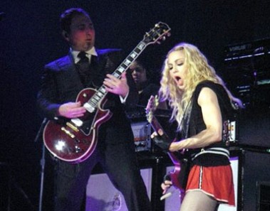 Monte Pittman Interview: Madonna’s Guitarist (2012-02-09)