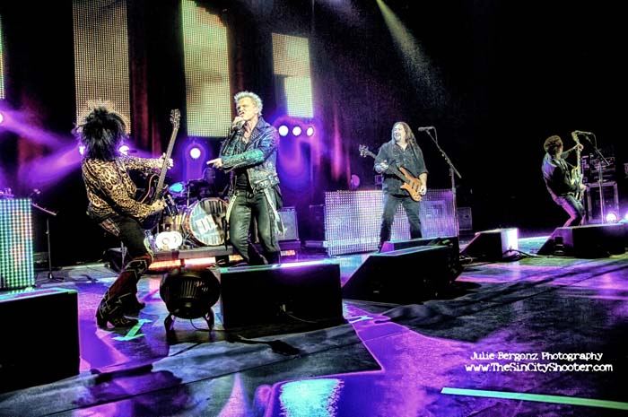 Billy Idol Steve Stevens bass player