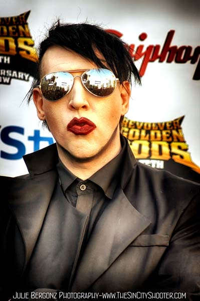 golden gods awards black carpet