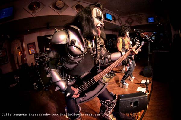 Kiss Monster Mini Golf