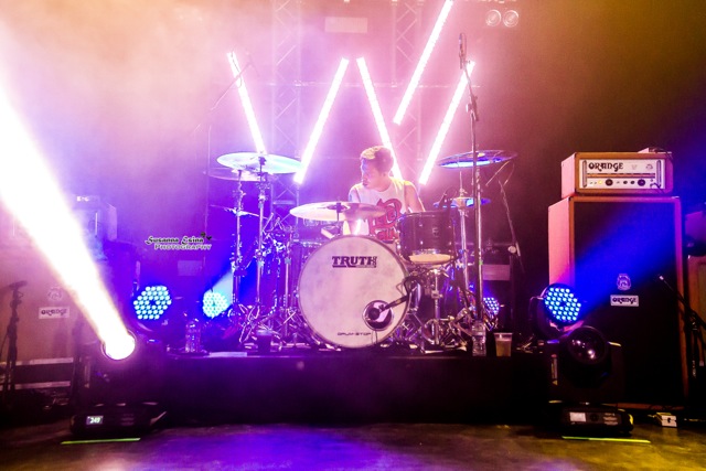 Sleeping With Sirens live