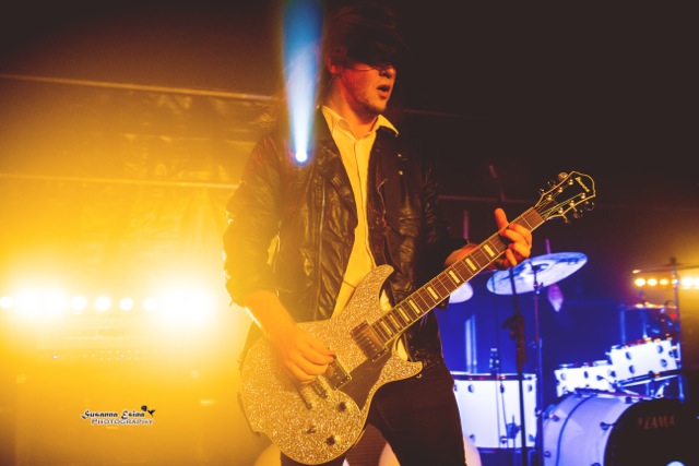 We Butter The Bread With Butter Live