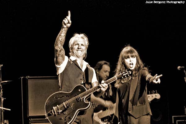 pat benatar and neil giraldo live