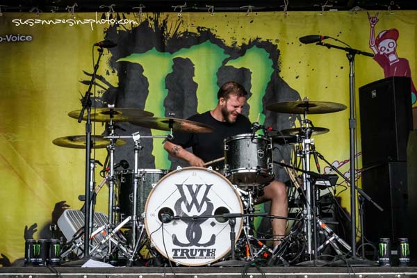 While She Sleeps Warped Tour