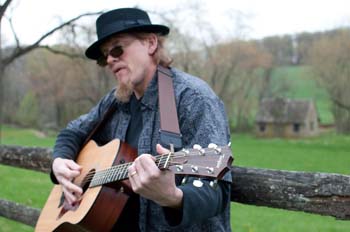 Jiggley Jones singer