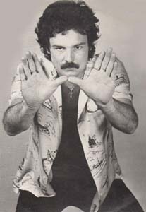 Burton Cummings posing 1976