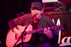 Jiggley Jones live at ellas