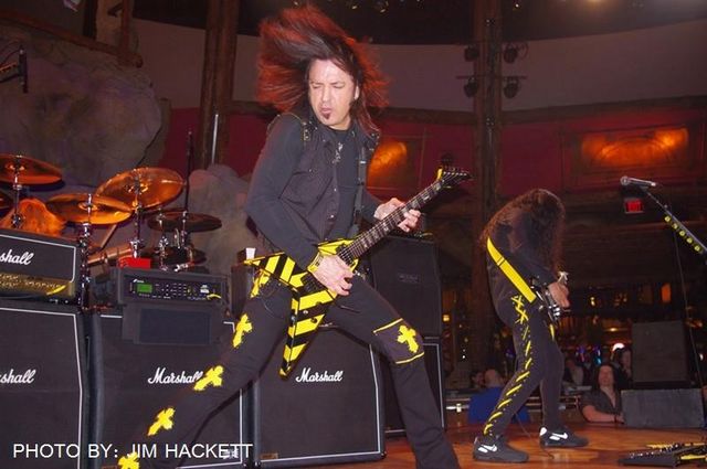 Stryper Live at Wolf Den in Uncasville 2014