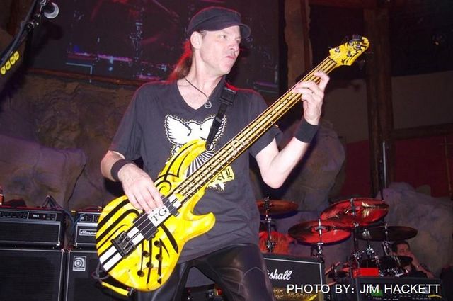 Stryper Live at Wolf Den in Uncasville 2014