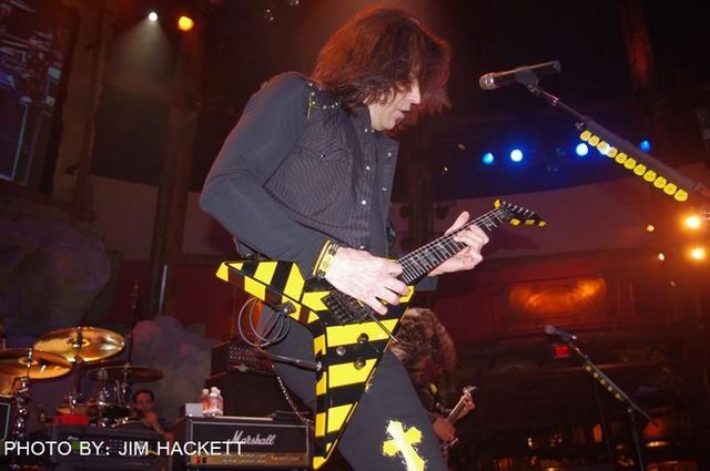 Stryper Live at Wolf Den in Uncasville 2014