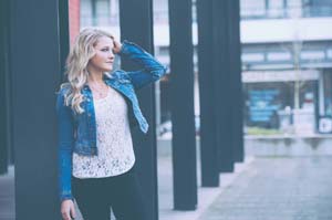 Danielle Marie singer