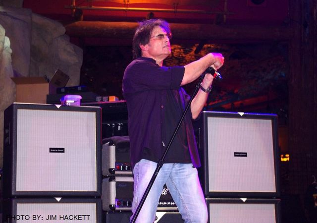 Survivor live wolf den 2014