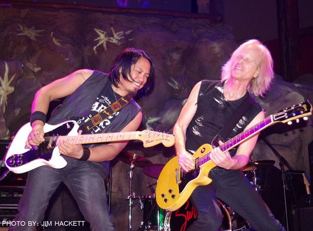 Survivor live wolf den 2014