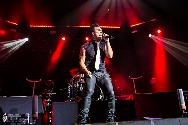 skillet singer john cooper Uproar Festival