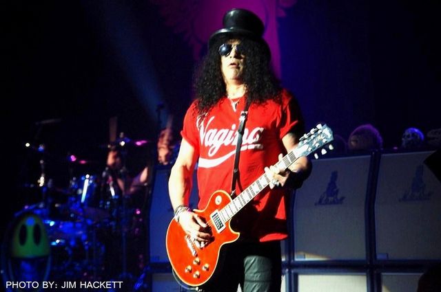 Slash Live Mashantucket red gibson