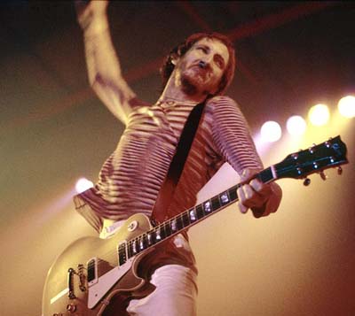 Pete Townshend swinging on gibson guitar