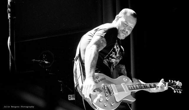 mike ness gibson guitar