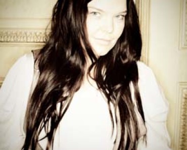 Anette Olzon brown hair