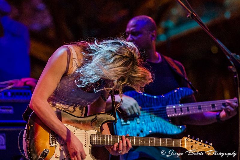 Ana Popovic mohegan sun