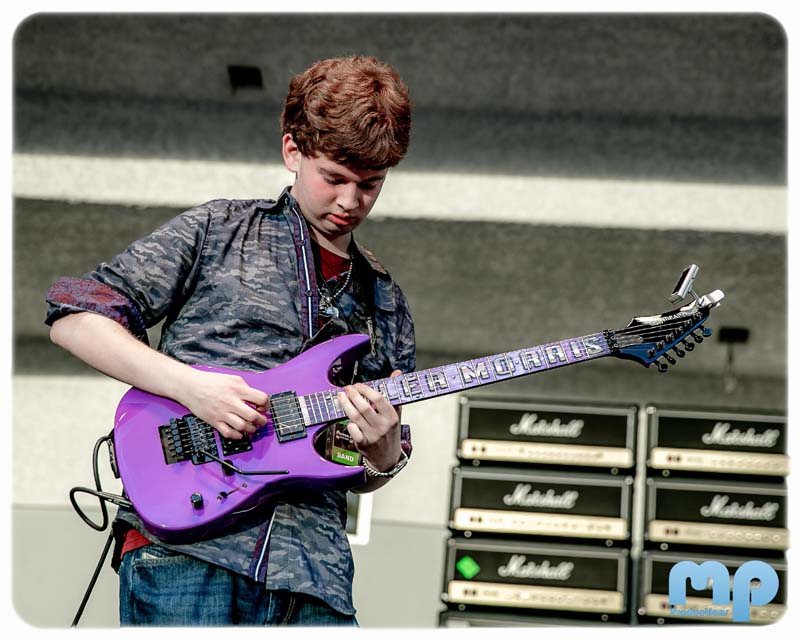 Tyler Morris guitarist