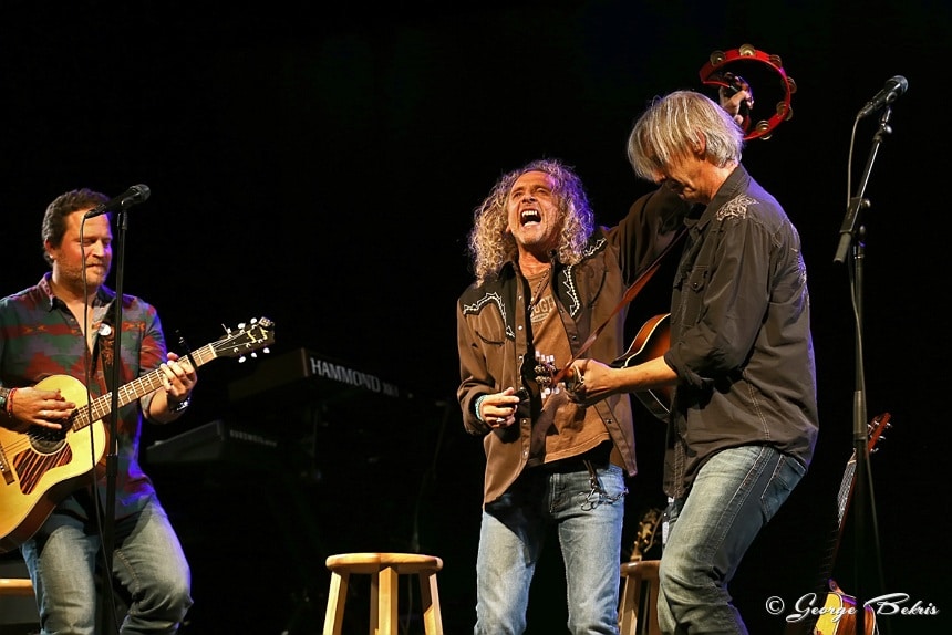 chris berardo the desberardos acoustic trio