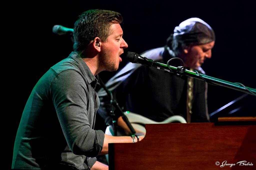 Steve Winwood live keyboard player