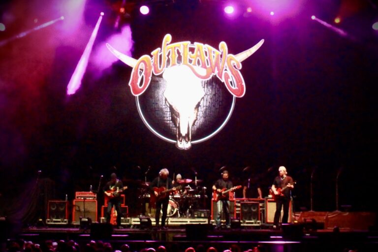 Outlaws Live at Scotiabank Centre, Halifax — September 23, 2025
